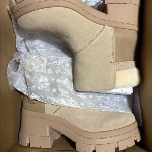 UGG Women's Beige Winter Boots - Picture 2 of 4